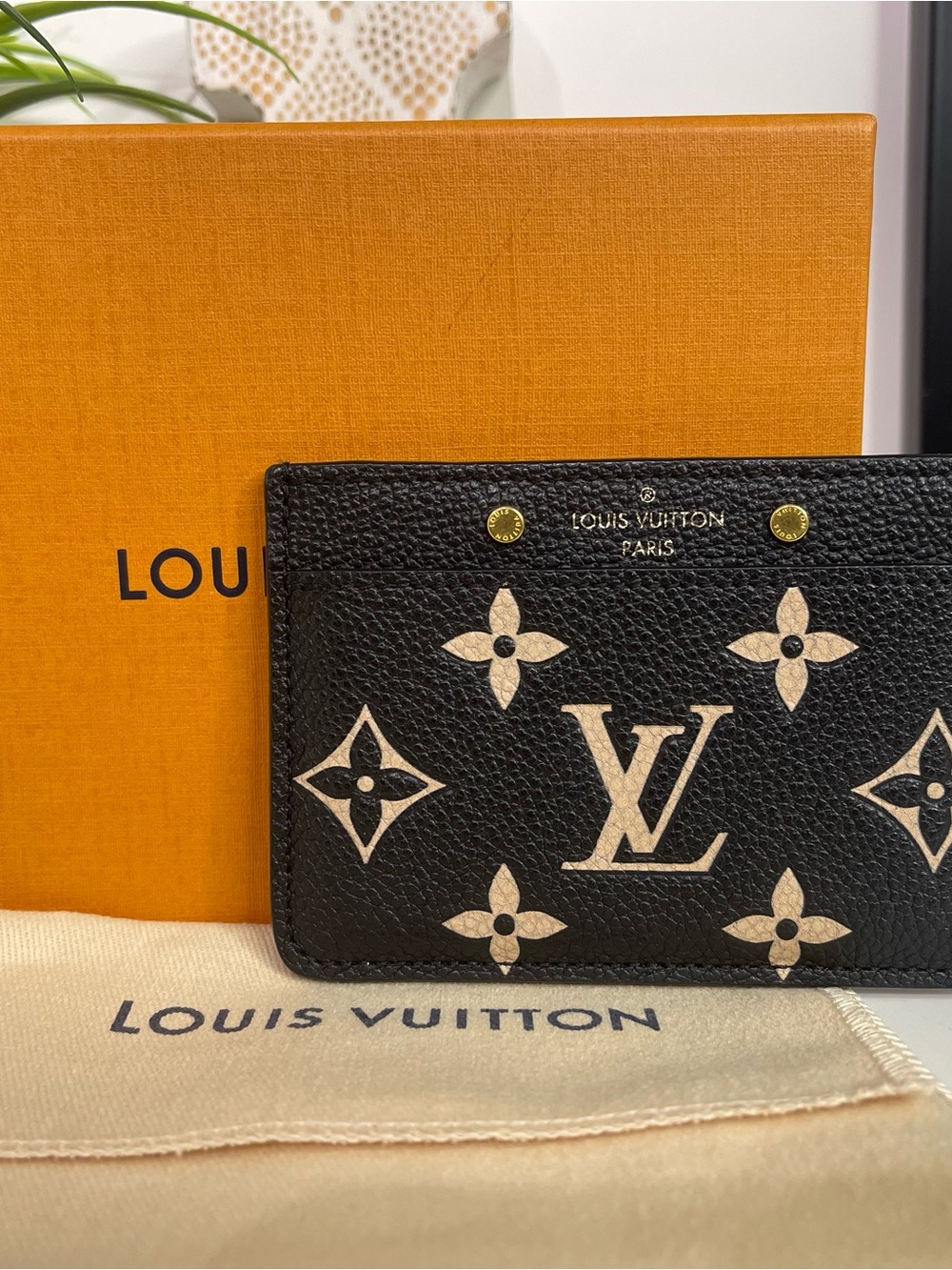 Louis Vuitton Black & Cream Bicolor Empriente Card Holder